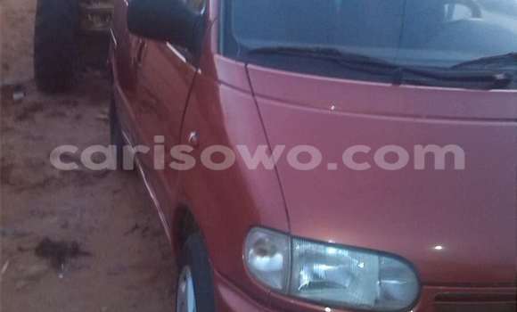 Ra Àlòkù Nissan Serena Red Ọkọ̀ in Abomey Calavi ni Benin Ra Àlòkù Nissan Serena Red Ọkọ̀ in Abomey Calavi ni Benin
