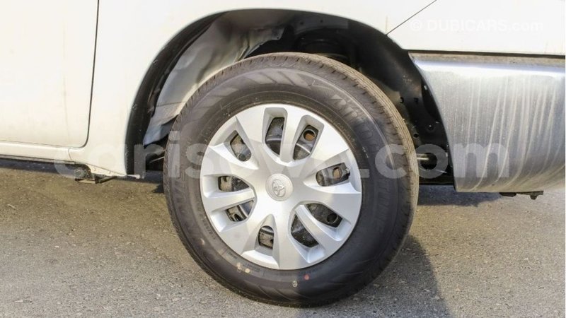 Big with watermark toyota hilux benign import dubai 7344