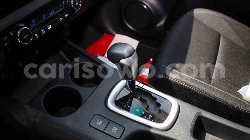 Big with watermark toyota hilux benign import dubai 7345