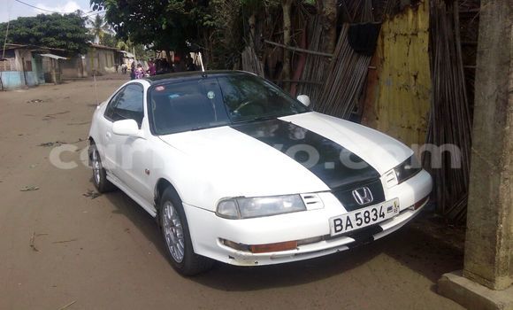 Sayi Na hannu Honda Civic White Mota in Cotonou a Benin Sayi Na hannu Honda Civic White Mota in Cotonou a Benin