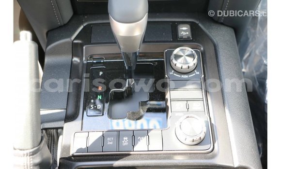 Acheter Import Voiture Toyota Land Cruiser Noir à Import - Dubai, Benin Acheter Import Voiture Toyota Land Cruiser Noir à Import - Dubai, Benin