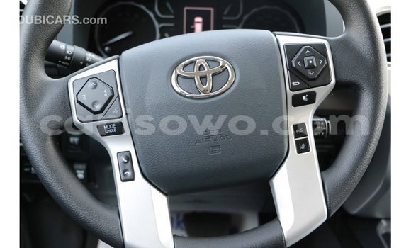 Acheter Import Voiture Toyota Tundra Blanc à Import - Dubai, Benin Acheter Import Voiture Toyota Tundra Blanc à Import - Dubai, Benin