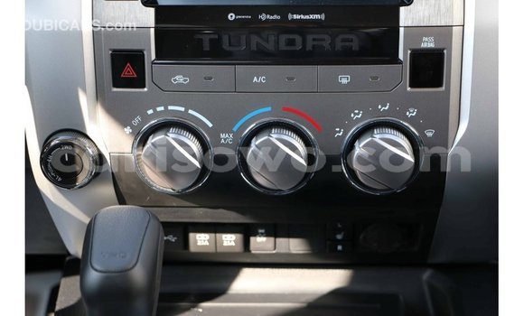 Acheter Import Voiture Toyota Tundra Blanc à Import - Dubai, Benin Acheter Import Voiture Toyota Tundra Blanc à Import - Dubai, Benin