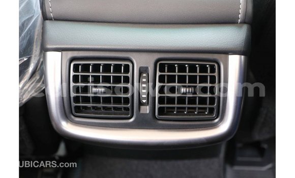 Acheter Import Voiture Toyota Hilux Blanc à Import - Dubai, Benin Acheter Import Voiture Toyota Hilux Blanc à Import - Dubai, Benin