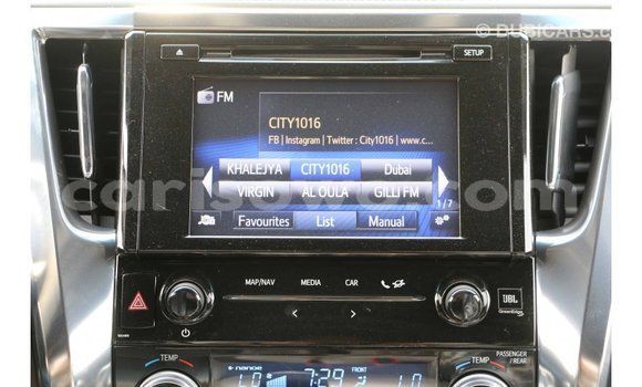 Acheter Import Voiture Toyota Alphard Blanc à Import - Dubai, Benin Acheter Import Voiture Toyota Alphard Blanc à Import - Dubai, Benin