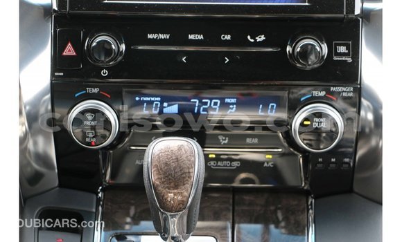 Acheter Import Voiture Toyota Alphard Blanc à Import - Dubai, Benin Acheter Import Voiture Toyota Alphard Blanc à Import - Dubai, Benin