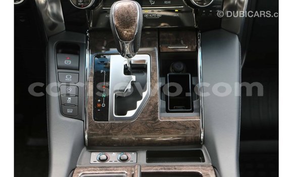 Acheter Import Voiture Toyota Alphard Blanc à Import - Dubai, Benin Acheter Import Voiture Toyota Alphard Blanc à Import - Dubai, Benin