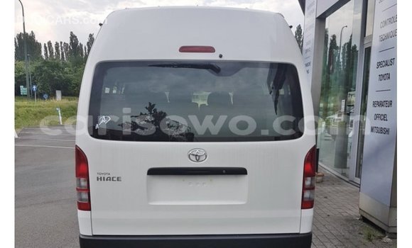 Sayi Imported Toyota Hiace White Mota in Import - Dubai a Benin Sayi Imported Toyota Hiace White Mota in Import - Dubai a Benin