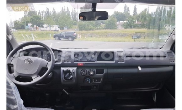 Sayi Imported Toyota Hiace White Mota in Import - Dubai a Benin Sayi Imported Toyota Hiace White Mota in Import - Dubai a Benin