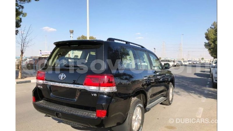 Big with watermark toyota land cruiser benign import dubai 7363