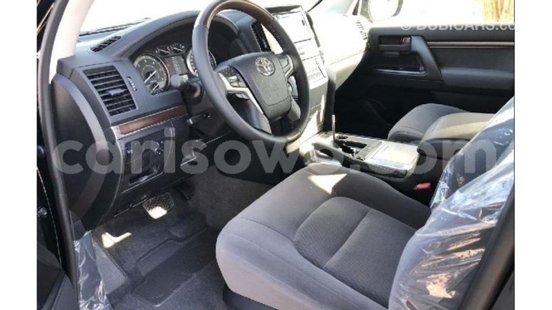 Big with watermark toyota land cruiser benign import dubai 7363