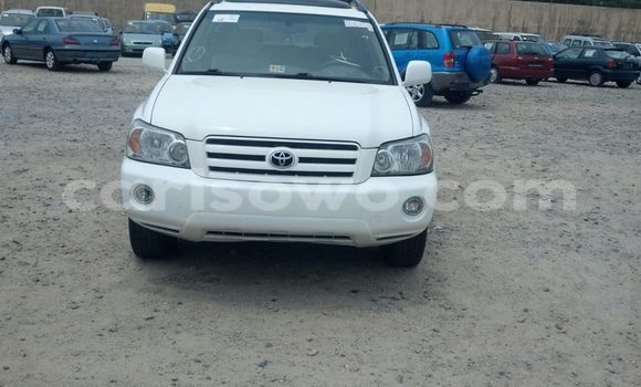 Buy Used Toyota Highlander White Car in Cotonou in Benign Buy Used Toyota Highlander White Car in Cotonou in Benign