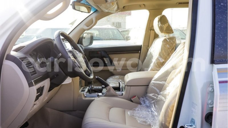 Big with watermark toyota land cruiser benign import dubai 7368