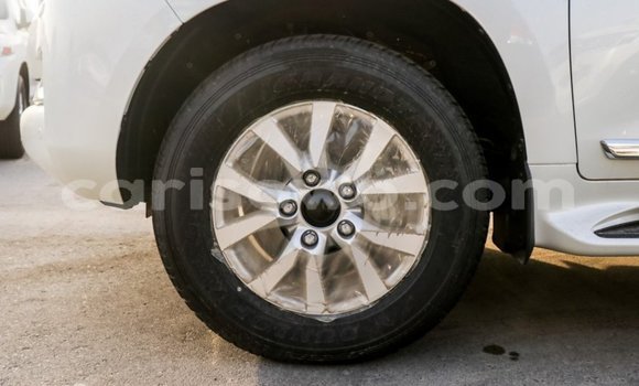 Sayi Imported Toyota Land Cruiser White Mota in Import - Dubai a Benin Sayi Imported Toyota Land Cruiser White Mota in Import - Dubai a Benin