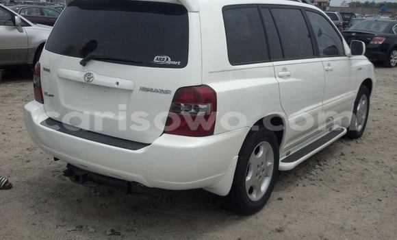 Buy Used Toyota Highlander White Car in Cotonou in Benign Buy Used Toyota Highlander White Car in Cotonou in Benign