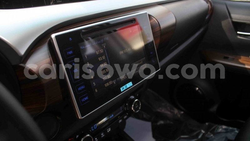 Big with watermark toyota hilux benign import dubai 7372