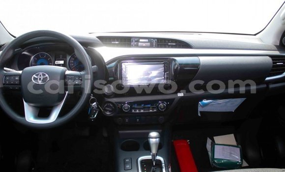Sayi Imported Toyota Hilux Blue Mota in Import - Dubai a Benin Sayi Imported Toyota Hilux Blue Mota in Import - Dubai a Benin