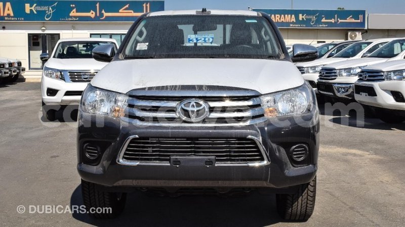 Big with watermark toyota hilux benign import dubai 7375