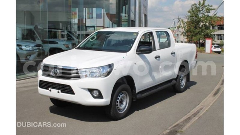 Big with watermark toyota hilux benign import dubai 7377