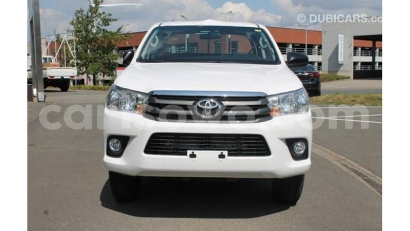 Big with watermark toyota hilux benign import dubai 7377