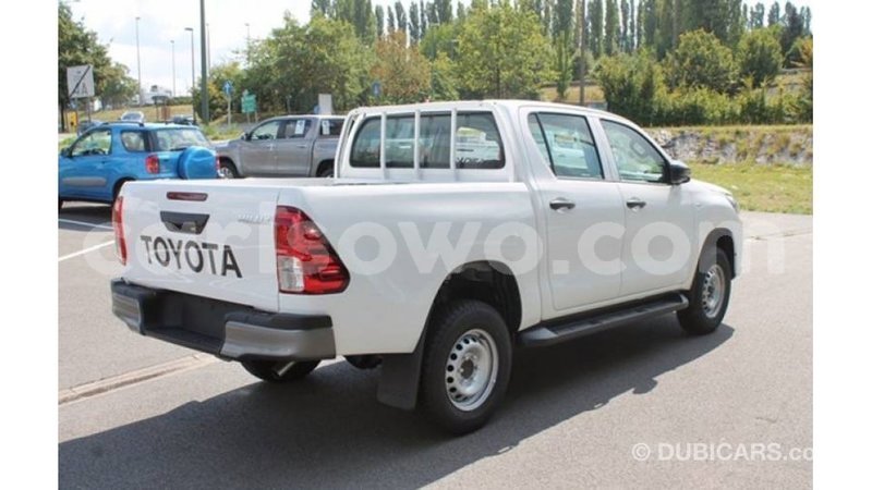 Big with watermark toyota hilux benign import dubai 7377