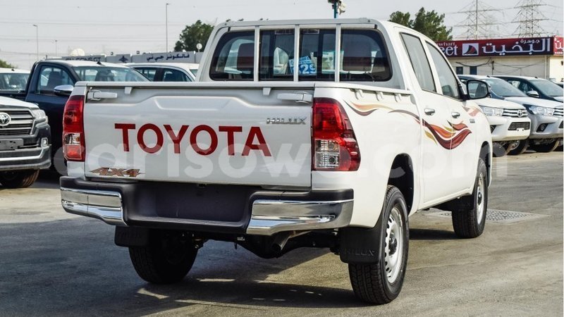 Big with watermark toyota hilux benign import dubai 7378