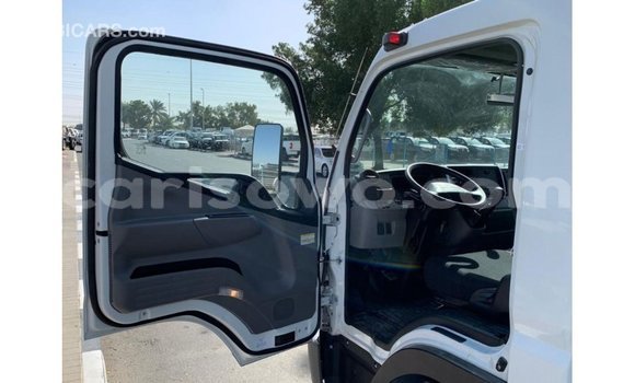 Acheter Import Voiture Mitsubishi i Blanc à Import - Dubai, Benin Acheter Import Voiture Mitsubishi i Blanc à Import - Dubai, Benin