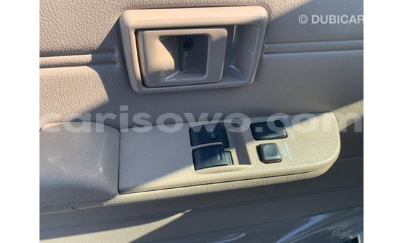 Acheter Import Voiture Mitsubishi i Blanc à Import - Dubai, Benin Acheter Import Voiture Mitsubishi i Blanc à Import - Dubai, Benin