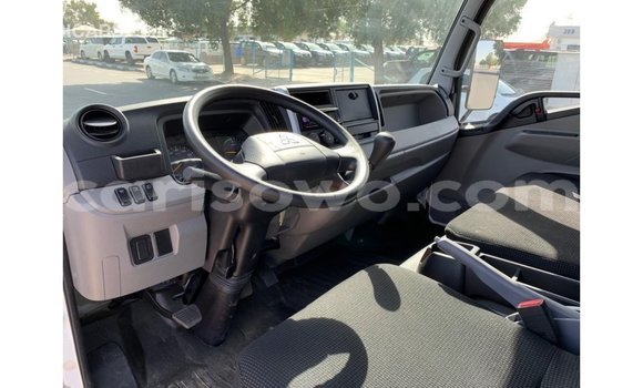 Acheter Import Voiture Mitsubishi i Blanc à Import - Dubai, Benin Acheter Import Voiture Mitsubishi i Blanc à Import - Dubai, Benin