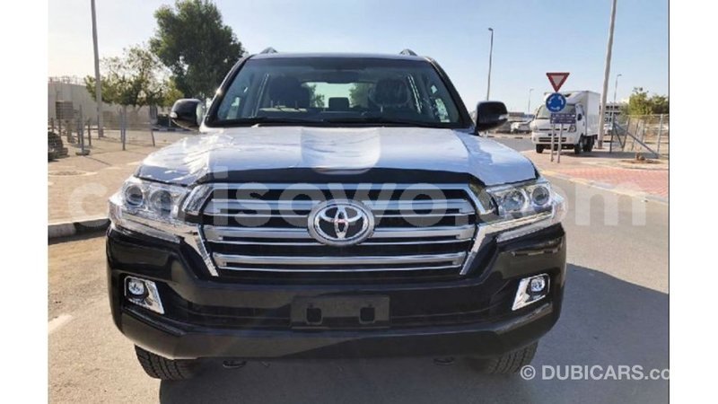 Big with watermark toyota land cruiser benign import dubai 7381