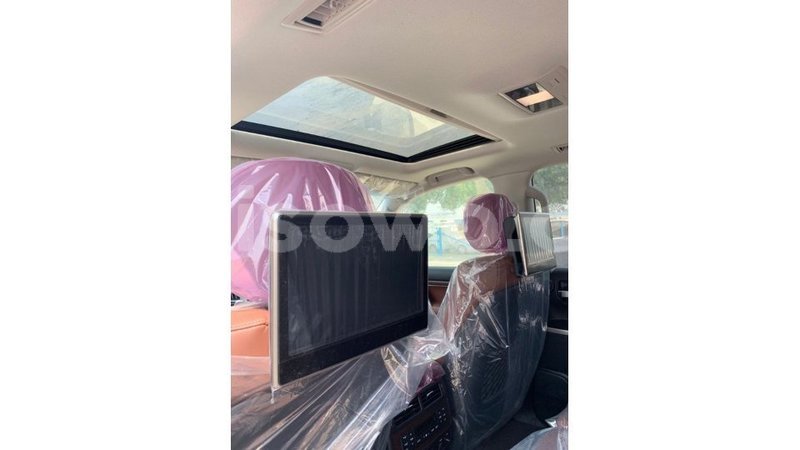 Big with watermark toyota land cruiser benign import dubai 7382