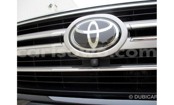 Acheter Import Voiture Toyota Land Cruiser Noir à Import - Dubai, Benin Acheter Import Voiture Toyota Land Cruiser Noir à Import - Dubai, Benin