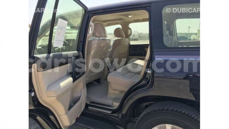 Big with watermark toyota land cruiser benign import dubai 7384