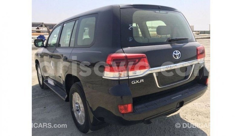 Big with watermark toyota land cruiser benign import dubai 7384