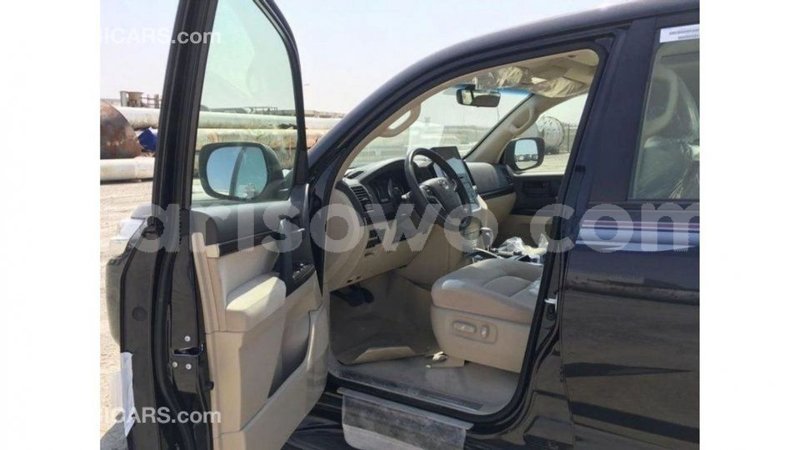 Big with watermark toyota land cruiser benign import dubai 7384