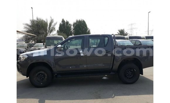 Sayi Imported Toyota Hilux Black Mota in Import - Dubai a Benin Sayi Imported Toyota Hilux Black Mota in Import - Dubai a Benin