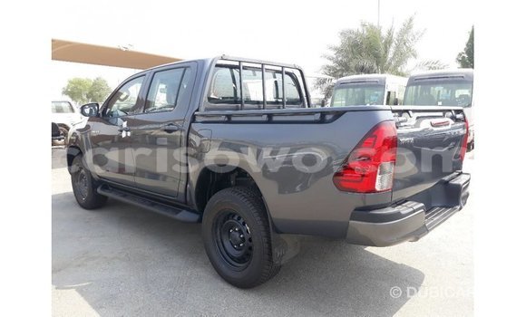 Sayi Imported Toyota Hilux Black Mota in Import - Dubai a Benin Sayi Imported Toyota Hilux Black Mota in Import - Dubai a Benin