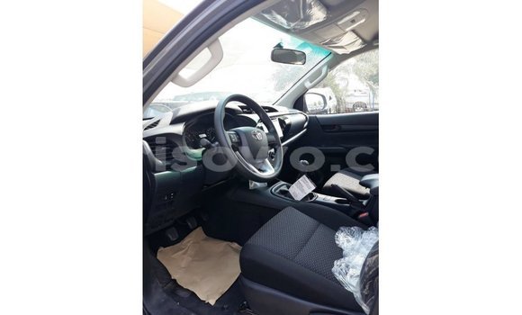 Sayi Imported Toyota Hilux Black Mota in Import - Dubai a Benin Sayi Imported Toyota Hilux Black Mota in Import - Dubai a Benin