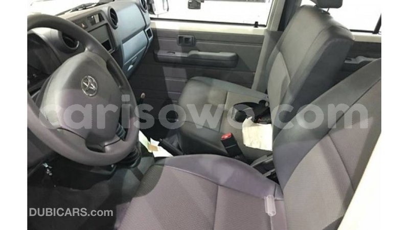 Big with watermark toyota land cruiser benign import dubai 7386