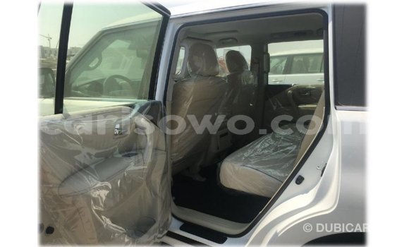 Acheter Import Voiture Nissan Patrol Blanc à Import - Dubai, Benin Acheter Import Voiture Nissan Patrol Blanc à Import - Dubai, Benin