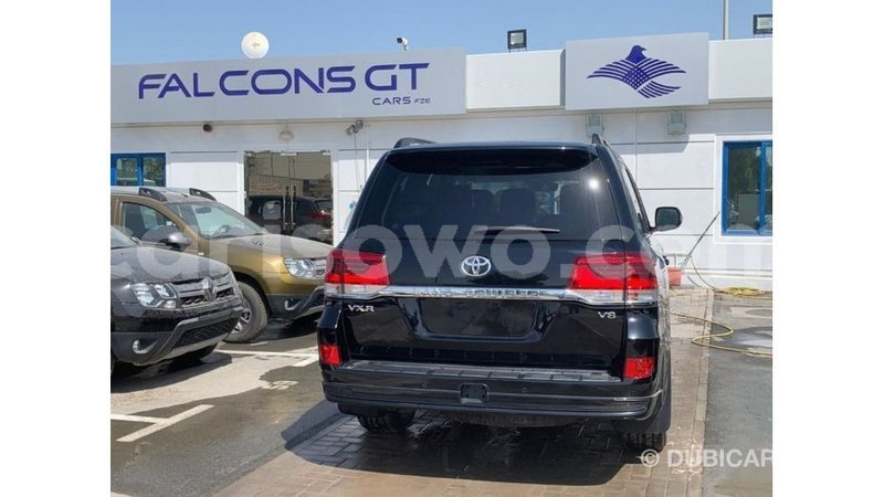 Big with watermark toyota land cruiser benign import dubai 7395