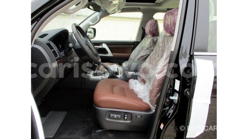 Big with watermark toyota land cruiser benign import dubai 7395