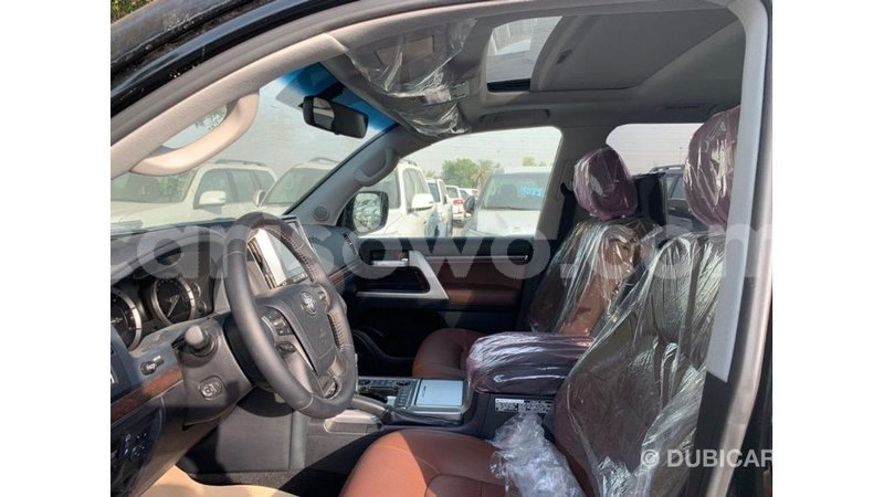 Big with watermark toyota land cruiser benign import dubai 7395