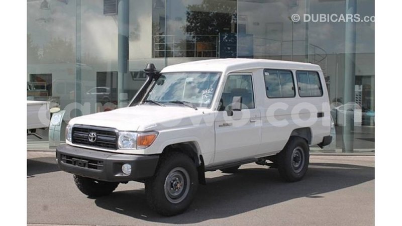Big with watermark toyota land cruiser benign import dubai 7396