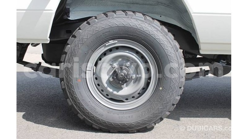 Big with watermark toyota land cruiser benign import dubai 7396