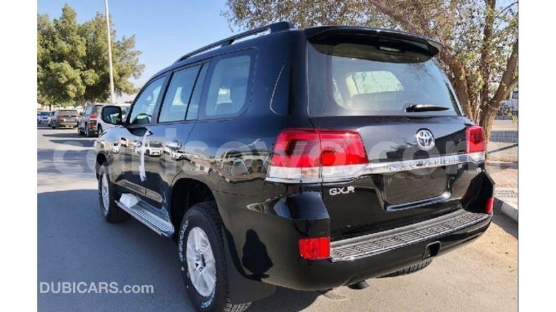Big with watermark toyota land cruiser benign import dubai 7398