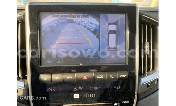 Acheter Import Voiture Toyota Land Cruiser Noir à Import - Dubai, Benin Acheter Import Voiture Toyota Land Cruiser Noir à Import - Dubai, Benin