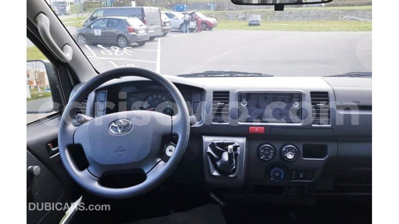 Big with watermark toyota hiace benign import dubai 7406