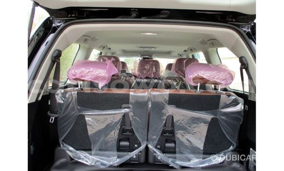 Acheter Import Voiture Toyota Land Cruiser Noir à Import - Dubai, Benin Acheter Import Voiture Toyota Land Cruiser Noir à Import - Dubai, Benin