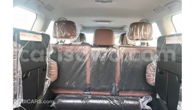 Big with watermark toyota land cruiser benign import dubai 7414